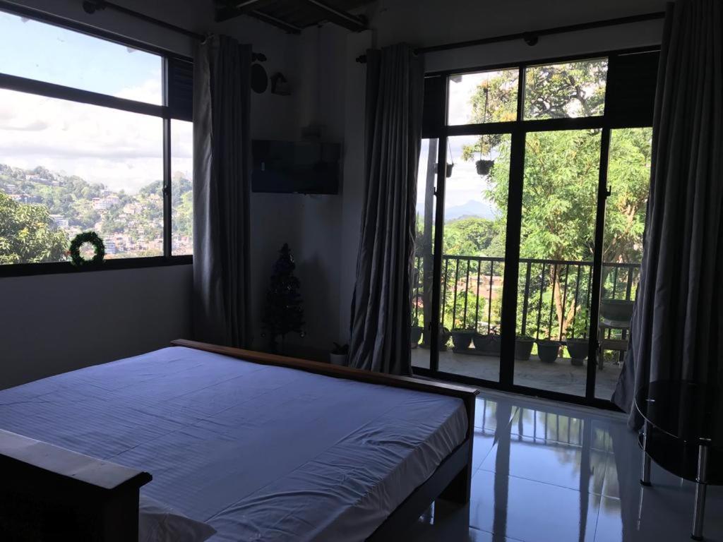 S V Homestay 康提 外观 照片